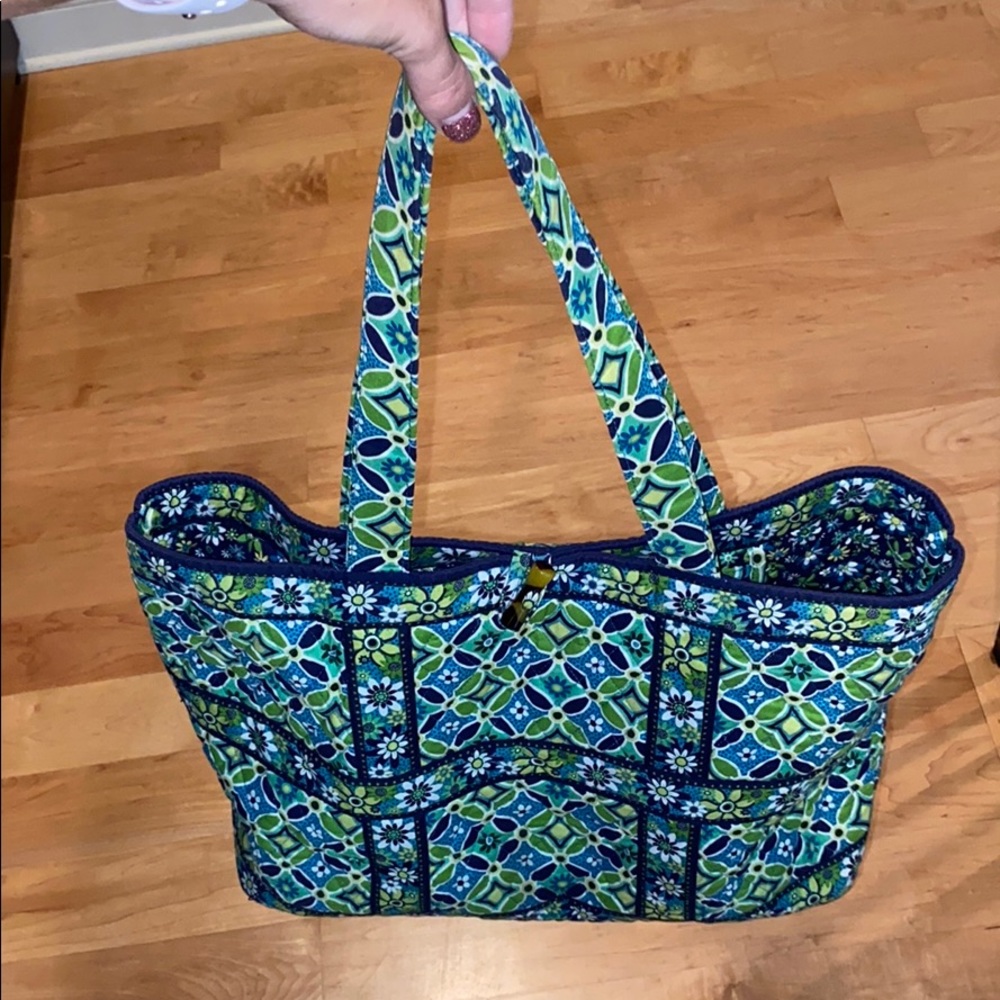 VERA BRADLEY TOTE